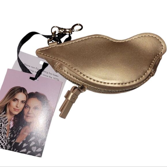 NWT  Lips Coin Pouch from Diane von Furstenberg x Target - Picture 2 of 2
